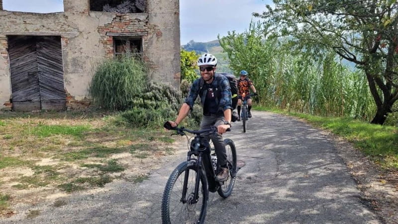 E-Bike Rental in Roero - Discovering Piedmont’s Hidden Corners on Two Wheels