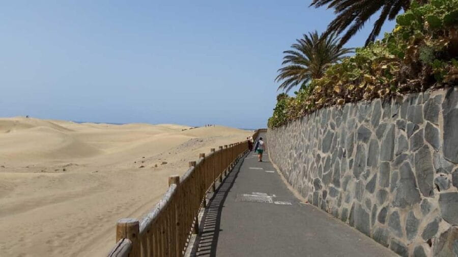 e-Scooter Step Kickstart Guided Tour: Sightseeing Maspalomas - Discovering Maspalomas: A Guided e-Scooter Tour with a Twist