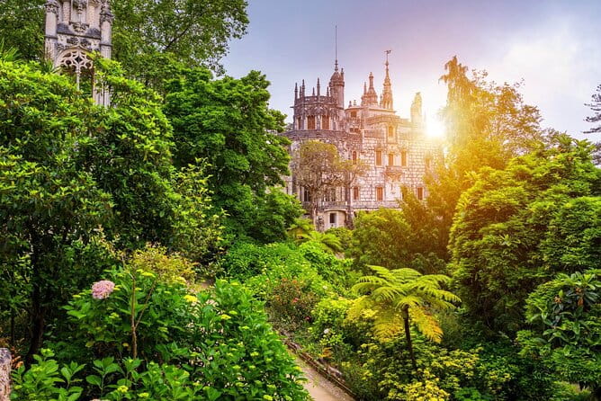 E-ticket to Quinta da Regaleira with audio and Sintra city audio - Sintra City Tour: Stories Beyond the Castle Walls