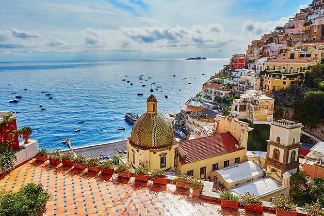 Easy and Fast transfers From Positano to Napoli or Viceversa - The Route and Scenic Highlights