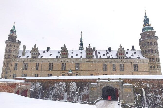 Easy Tour Winter, Kronborg Castle and Fredriksborg Palace - FAQs