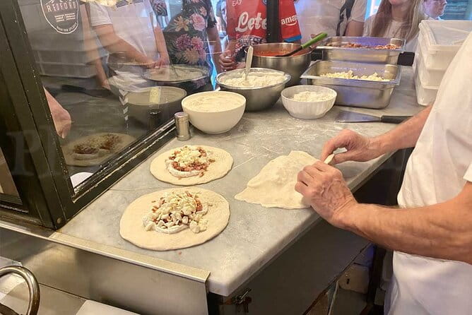 Eating Naples Street Food Tour with Guided Tasting and Sightseeing - What to Expect During the Food Tastings