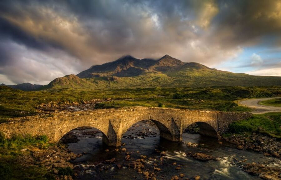 Edinburgh: Isle of Skye, Loch Ness, & Highlands 5-Day Tour - Day 2: From Oban to the Isle of Skye