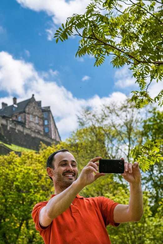 Edinburgh Old Town Highlights Private Guided Walking Tour - Starting at Holyrood Palace—A Royal Beginning