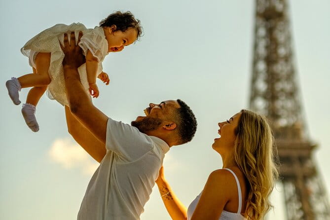 Eiffel Tower Photoshoot - A Full Breakdown of the Eiffel Tower Photoshoot Experience