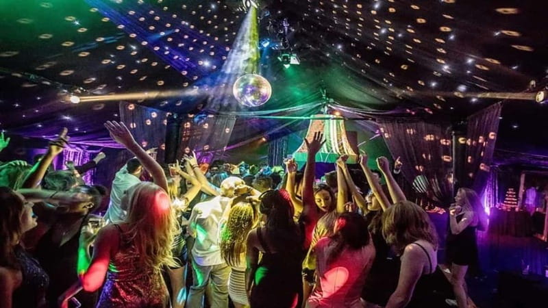 Eindhoven: Pub Crawl with Free Drinks and Entrance - The Bars and Venues: Varied Vibes on Stratumseind