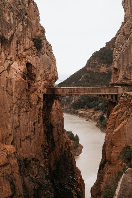 El Chorro: Hike" Caminito del Rey " + E-bike guided tour 2h - Discovering El Chorro: What the Tour Offers