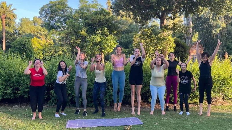 En Gironde: Group Yoga Classes All Levels - What You Can Expect During the Session