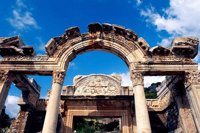 Ephesus Skip Line Tour From Kusadasi Port - Gazi Beendi Hill: A Perfect Photo Stop
