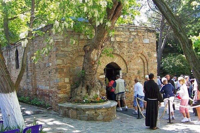 Ephesus Tour with Entry Ticket and Lunch Options for Cruiser - The Temple of Artemis: One of the Worlds Wonders