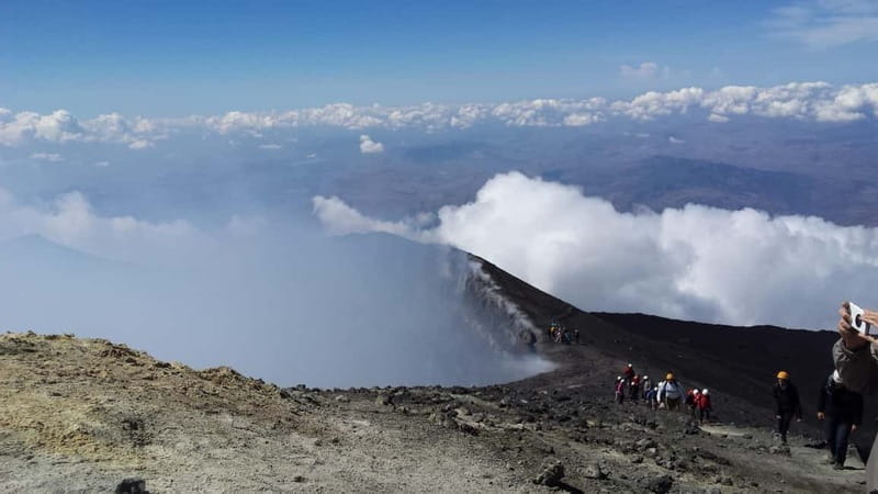 ETNA SUMMIT CRATERS - Entering the World of Etna’s Craters