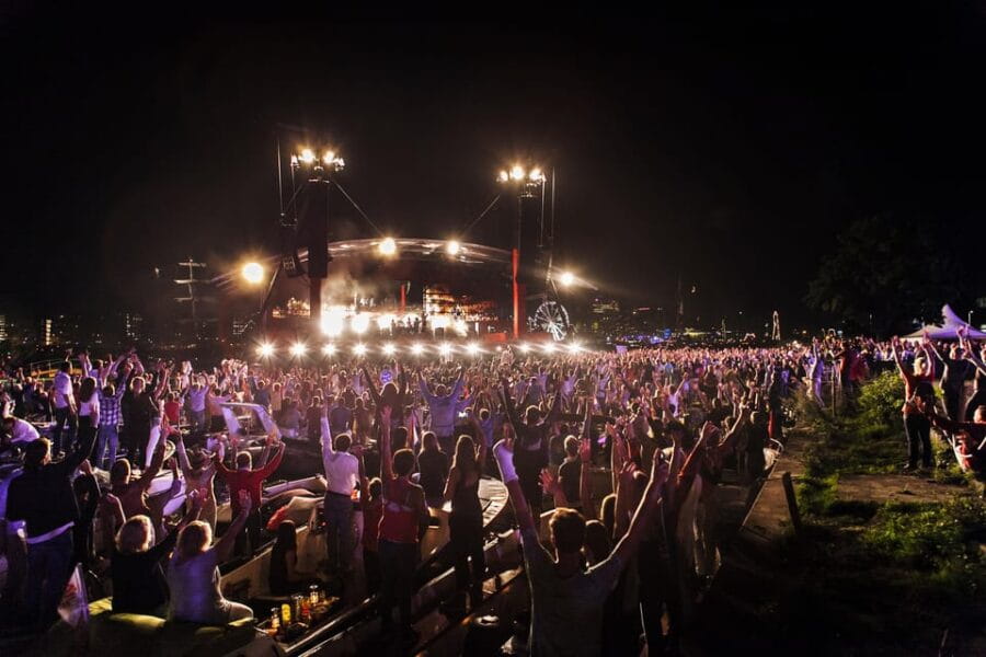 Evening Canal Cruise Sail Amsterdam 2025 official partner. - The Experience: A Closer Look at the Details