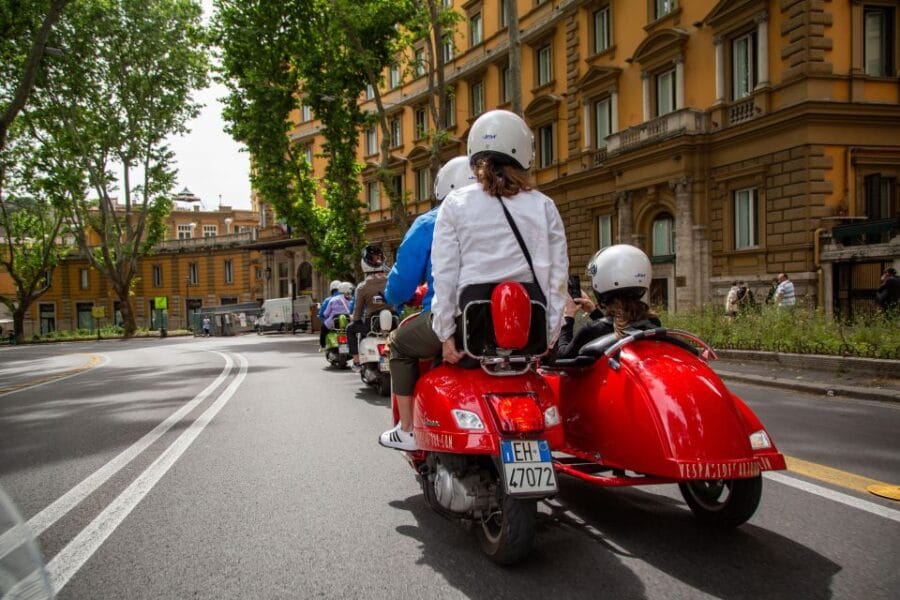 Evening Vespa Sidecar Tour with Gourmet Pizza Tasting - Exploring Rome from a Vespa Sidecar: A Fun and Informative Adventure