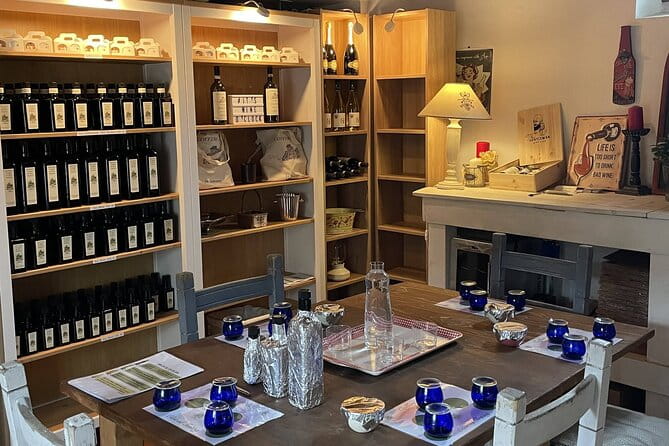 Evo Oil Tasting School with Blindfolded Tasting and Lunch - The Guided Tour in the Olive Groves