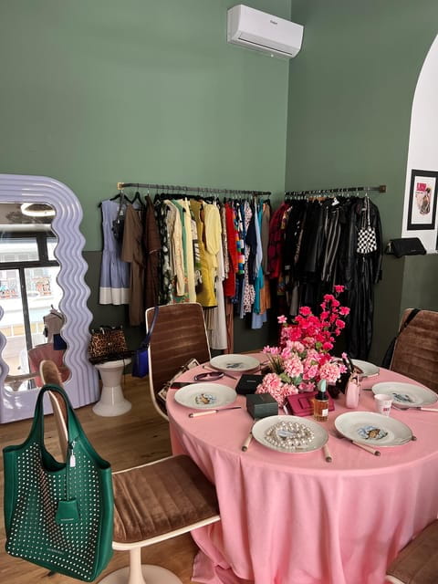 Exclusive 4-Hour Personal Shopping Experience in Milan - Navigating the Milan Shopping Scene