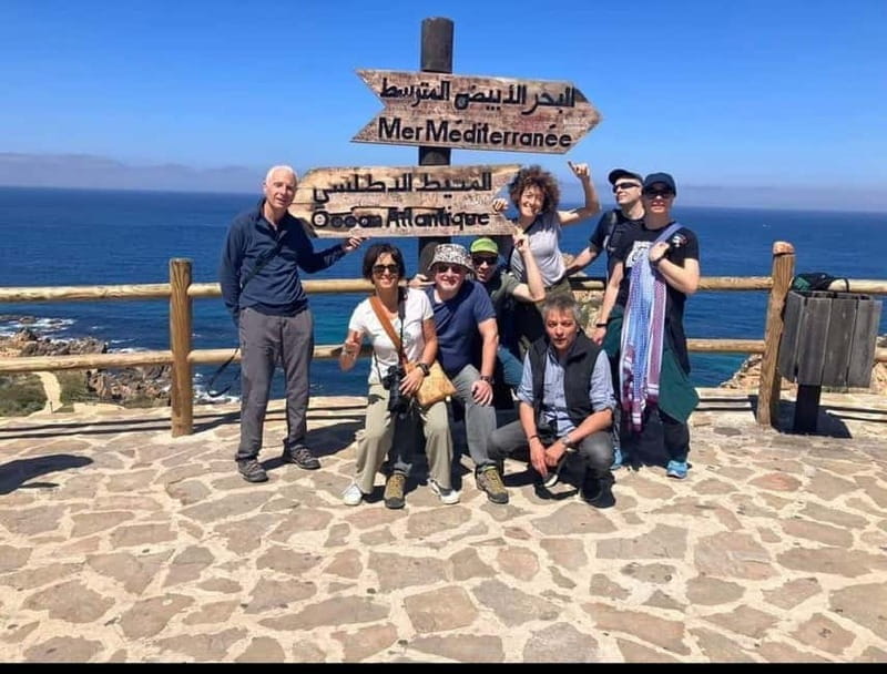 Exclusive Tangier Day Tour from Tarifa To Tanger with Tea - Entering the Bustling Medina