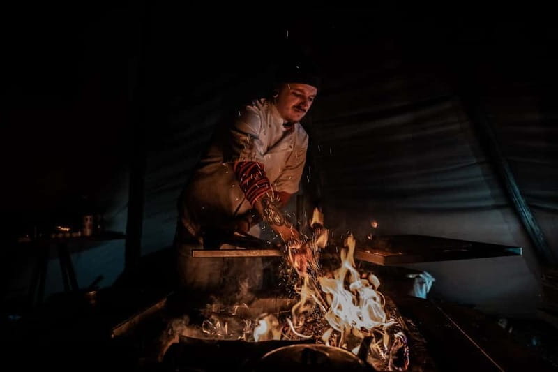 Experience the majestic Auroras Kiruna-Abisko & lodge dinner - The Logistics: How It Works and What It Means for You