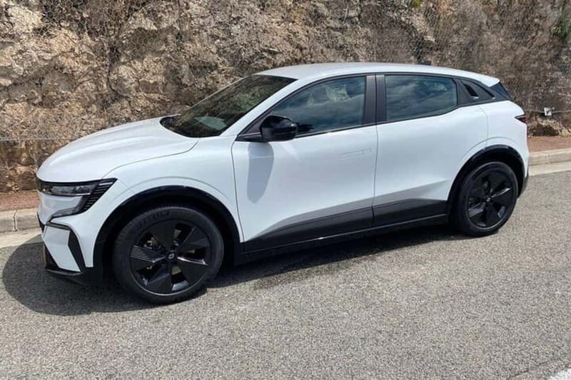 Explore Èze and the Côte dAzur in a Renault Mégane E-Tech" - The Detailed Itinerary Breakdown