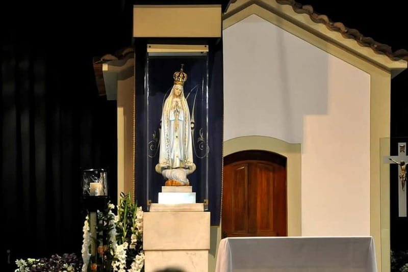 Fátima + Batalha Tour  Culture and History Departing from Porto - The Journey Begins: Transportation and Arrival