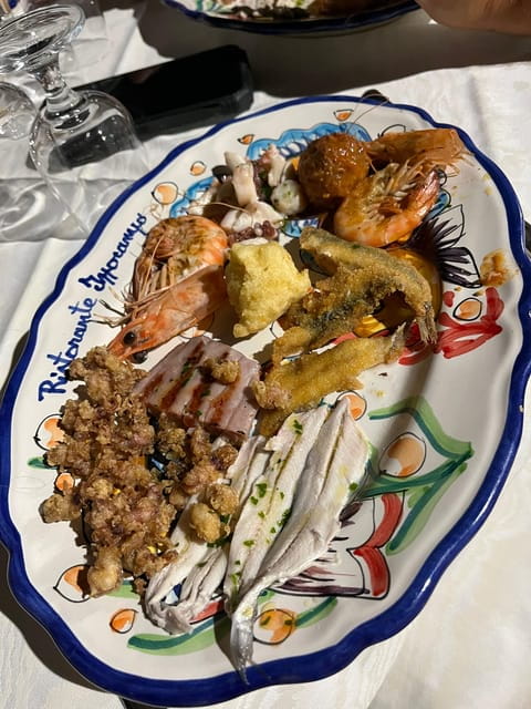 Fireworks show on the sea of Cetara by boat with drink - FAQs