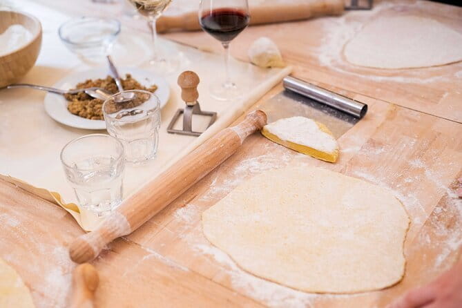 Florence Pasta Cooking Class with Tiramisu and Unlimited Wine - What to Expect: From Dough to Dessert in Two Hours
