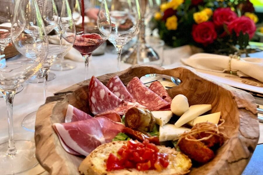 Florence: Tuscan Dinner, Wine Tasting with Private Transfer - Wine Tasting and Food Pairing: A Focus on Authenticity