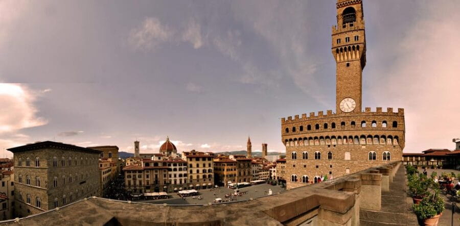 Florence:Palazzo Vecchio Skip-the-line Ticket & Audio Guide - Inside the Courtyard of Michelozzo: Welcome to Renaissance Florence