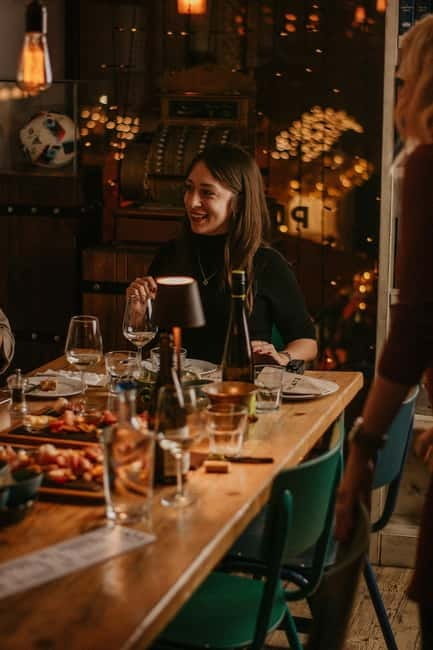 Food and Wine Tasting in Budapest by the Basilica - The Experience Itself: What You Can Expect