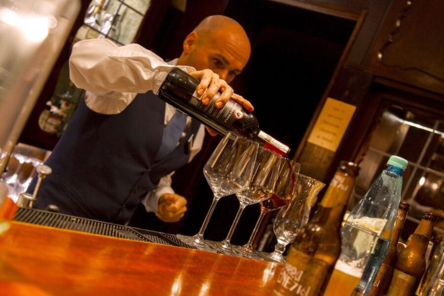 Four-course Food & Wine Pairing Elegant Dinner in Venice - The Itinerary: What Does the Evening Look Like?