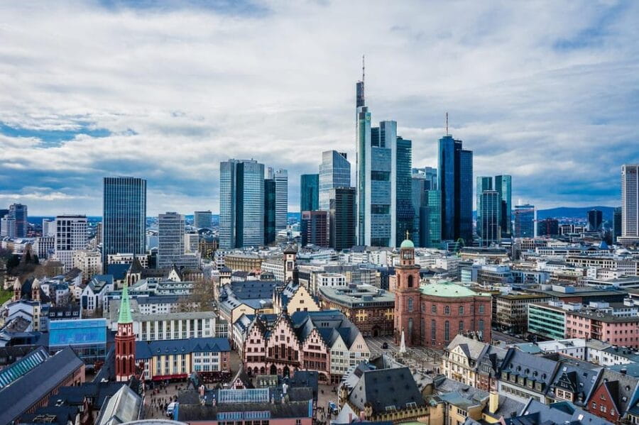 Frankfurt Guided Walking Tour with Apple Wine Experience - The Tour Itself: What to Expect