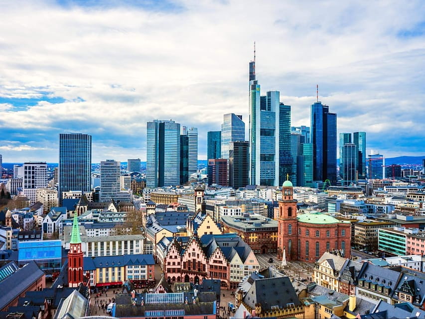 Frankfurt: Walking tour in Russian in private - just for you and your friends - Price and Logistics: A Good Deal for Private Exploring