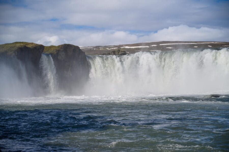 From Akureyri: Goðafoss Express Minibus Tour - Who Should Consider This Tour?
