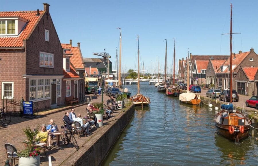 From Amsterdam: Countryside Bike Tour with Cheese Tasting - Exploring Monnickendam: A Historic Gem