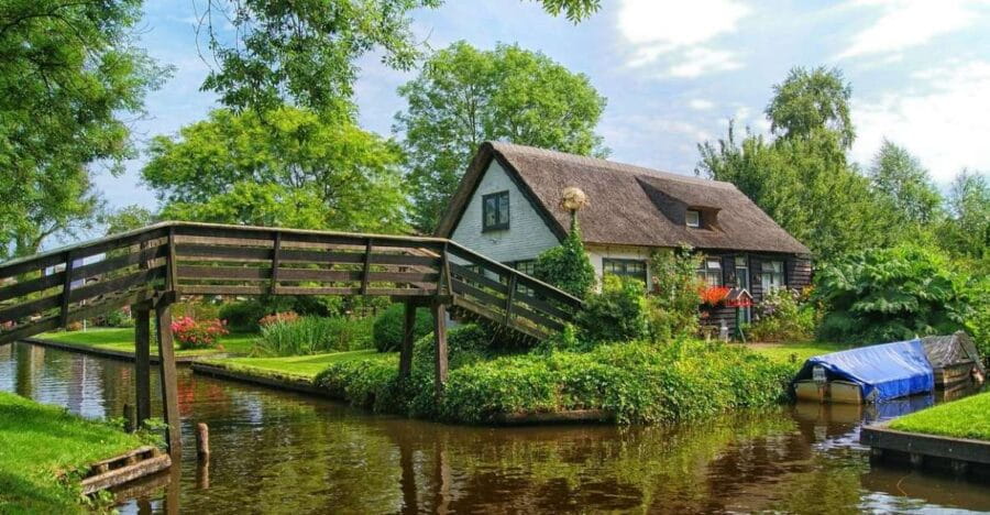 From Amsterdam: Giethoorn Sightseeing Tour and Canal Cruise - The Sum Up: Who’s It Best For?