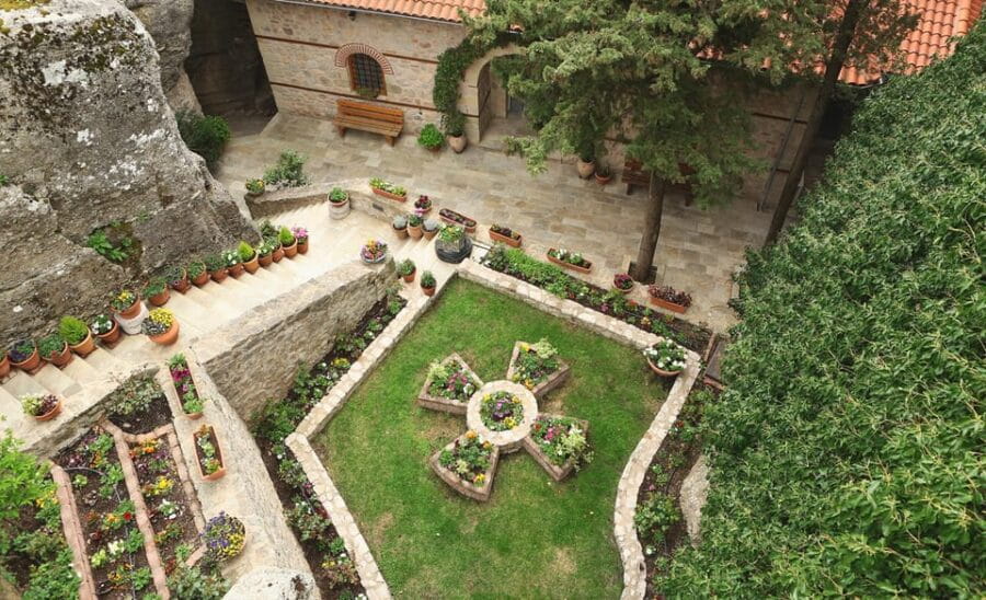 From Athens: Meteora Full-Day Trip with Guide on Luxury Bus - Who Will Love This Tour?