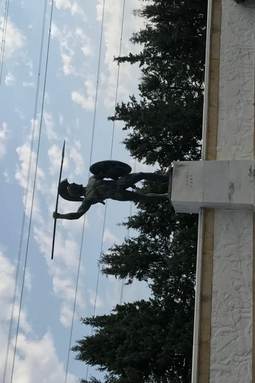 From Athens: Private Day trip to Meteora - Discovering Meteora: Monasteries and Views