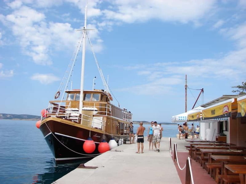 From Baka: Island Day Trip on a Traditional Ship with Lunch - Lunch on the Water: Croatian Cuisine at Its Best