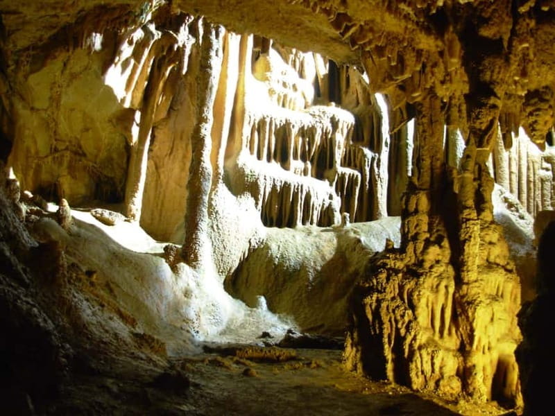 From Belgrade: Manasija Monastery and Resava Cave Tour - Descending into Resava Cave: A Geological Masterpiece