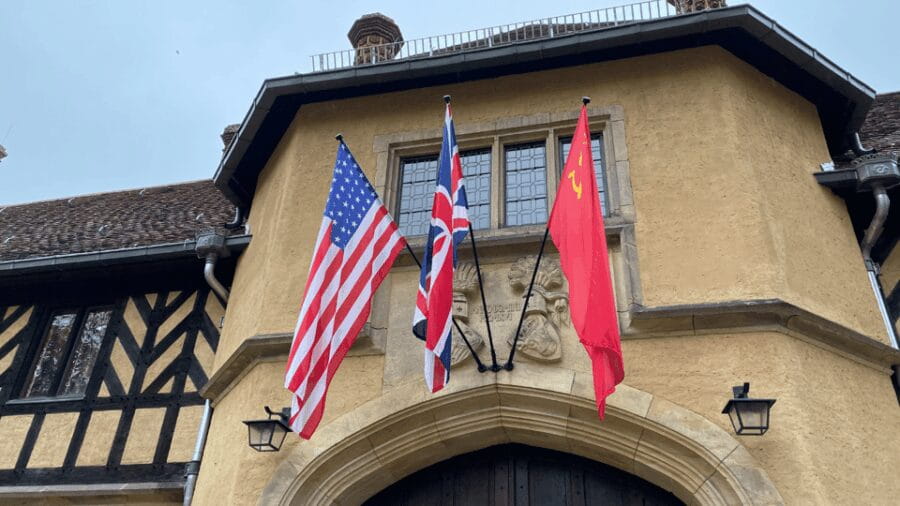 From Berlin: Kings, Crimes, & Spies Potsdam Day Trip by Van - FAQ