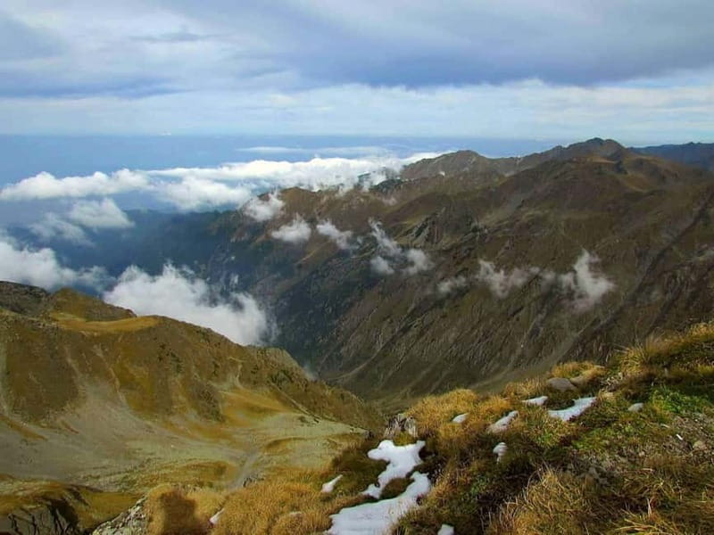 From Braov: 3-Day Fgra Mountains Hiking Adventure - Traversing the Main Ridge and Peaking at Negoiu