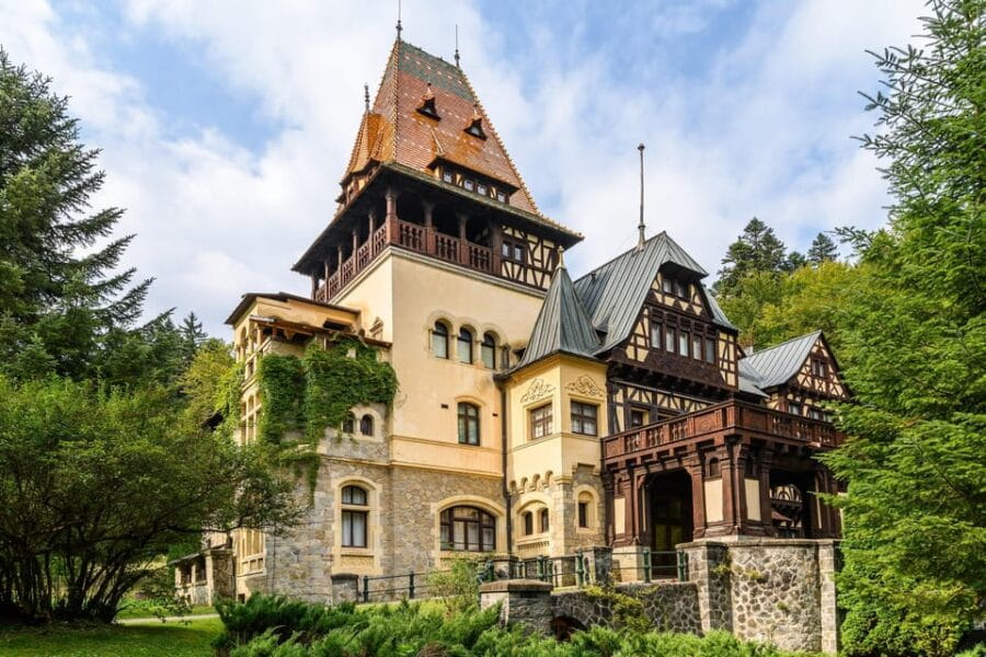 From Bucharest : Day Trip to Peles, Dracula's Castle, Brasov - Who Will Get the Most Out of This Tour?
