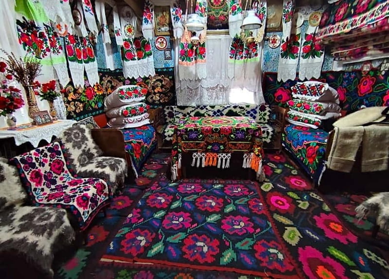 From Cluj-Napoca: Maramure 3-Day Tour with Accommodation - Day 2: Monasteries, Crafts, and the Iza Valley