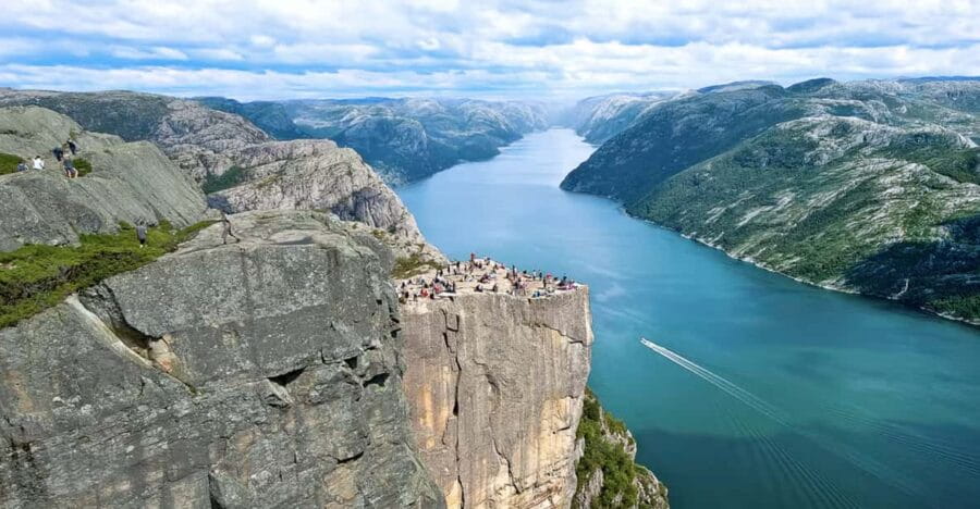 From Haugsund: Preikestolen (Pulpit Rock) Guided Day Trip - Who This Tour Is Best For