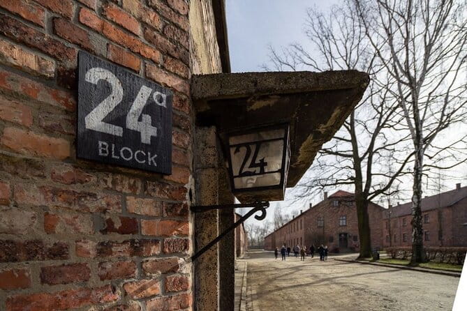 From Kraków: Auschwitz-Birkenau Tour with Lunch Box and Pick Up - The Value of a Guided Tour and a Fresh Lunch