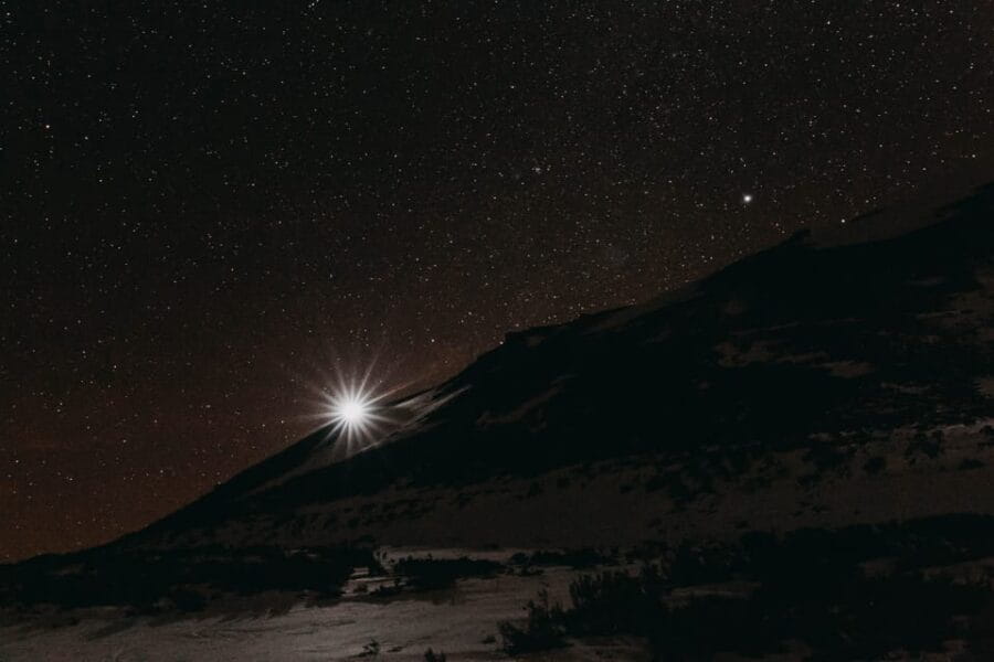 From La Raya: Night Snowshoe Tour in Asturias - Practical Tips for a Successful Night Snowshoeing Experience