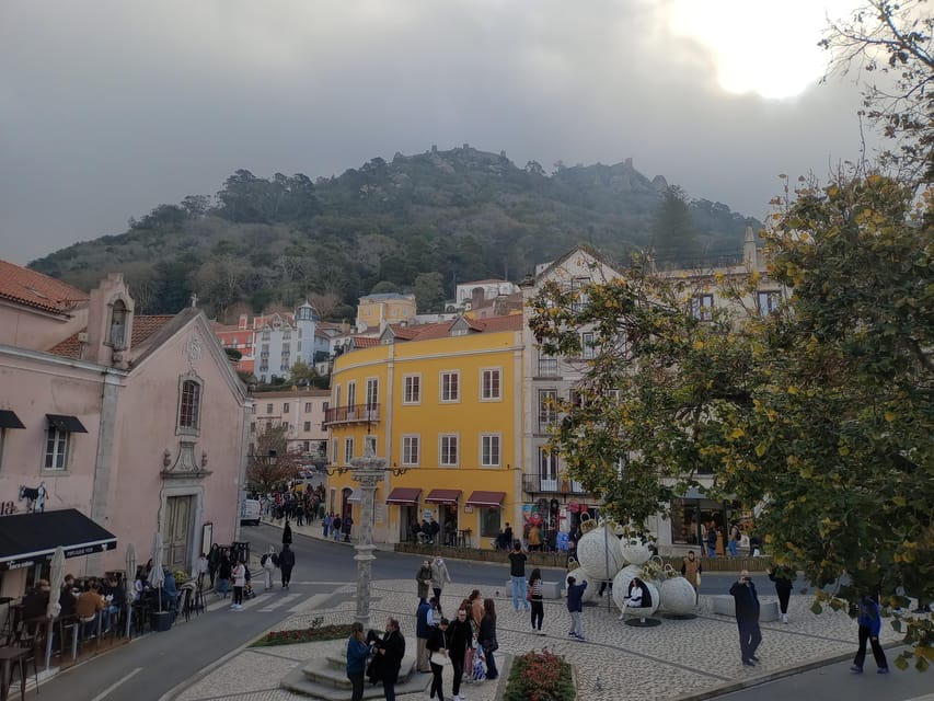 From Lisbon: Sintra, Azenhas do Mar, and Cascais Day Trip - Entering the Medieval World of Sintra