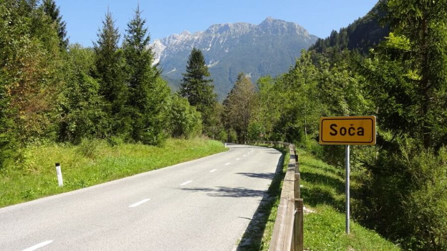 From Ljubljana: Guided Day Tour to Soa and Kranjska Gora - Exploring Kobarid: A Slice of WWI History