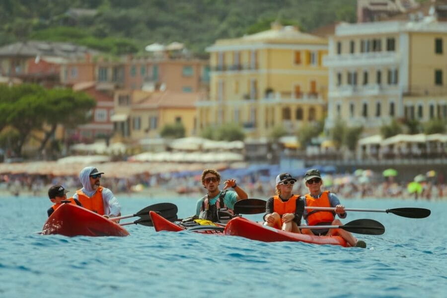 From Monterosso to Vernazza: Guided Cinque Terre Kayak Tour - The Charm of Vernazza and the Morning Option