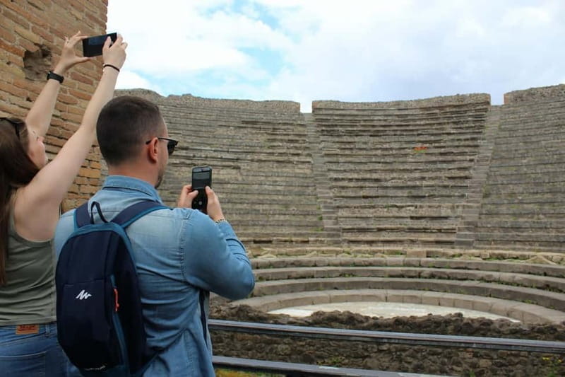 From Naples: Pompeii & Vesuvius Tour with Lunch Included - Climbing Mount Vesuvius: An Unforgettable Experience