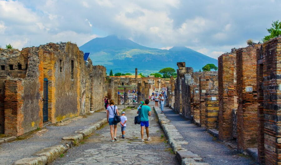 From Naples port_Private Tour of Pompeii and Sorrento - Exploring Pompeii: A Walk Through Time